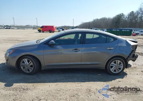 2019 Hyundai Elantra Sel z USA, uszkodzony, nr VIN 5NPD84LF1KH440056